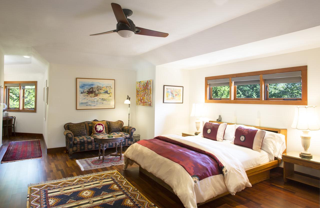 East Hampton Art House Bed And Breakfast Eksteriør bilde