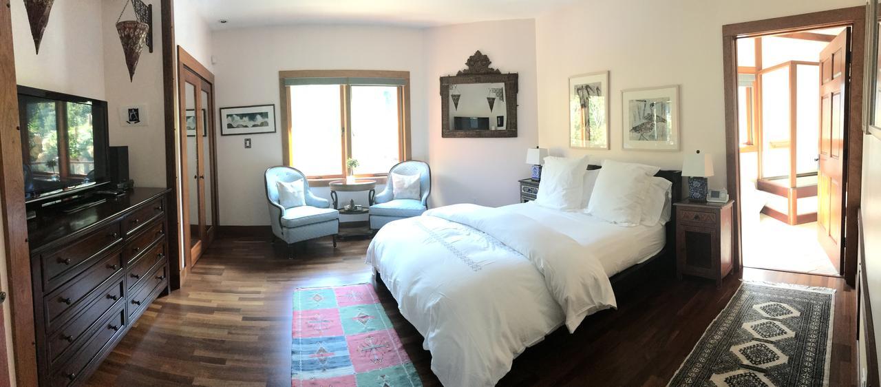 East Hampton Art House Bed And Breakfast Eksteriør bilde